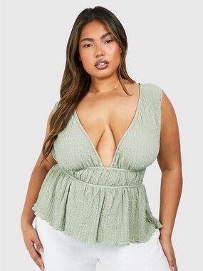Boohoo Sage Green V-Neck Flowy Tank